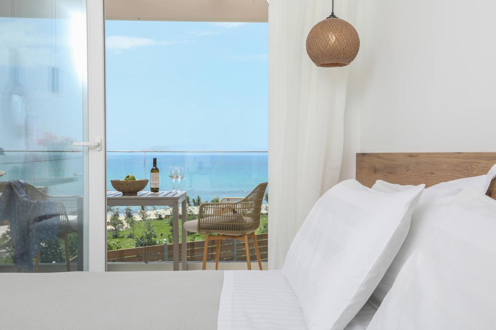 Magdachris Luxury Rooms Agios Georgios Pagon Esterno foto