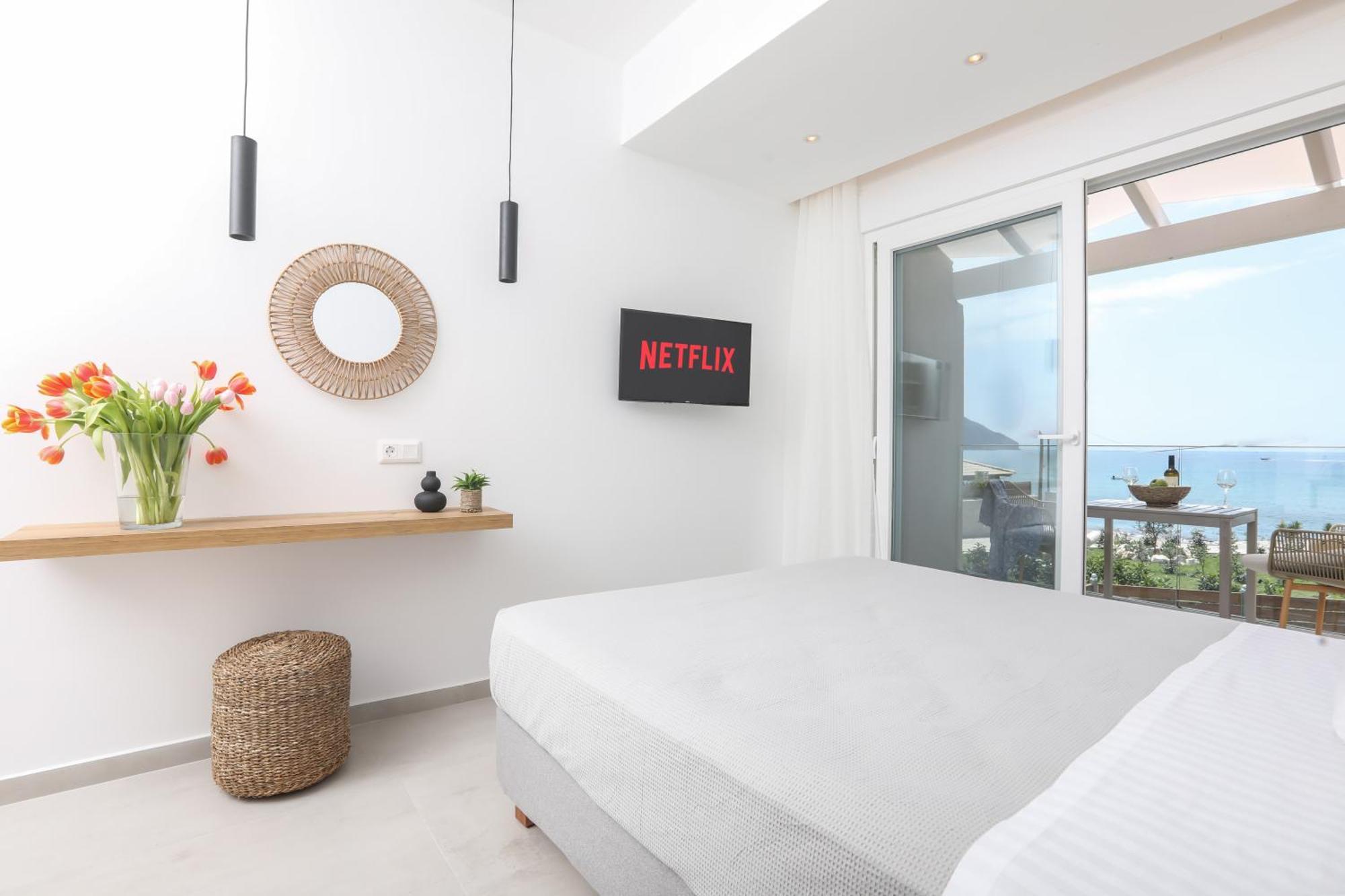 Magdachris Luxury Rooms Agios Georgios Pagon Esterno foto