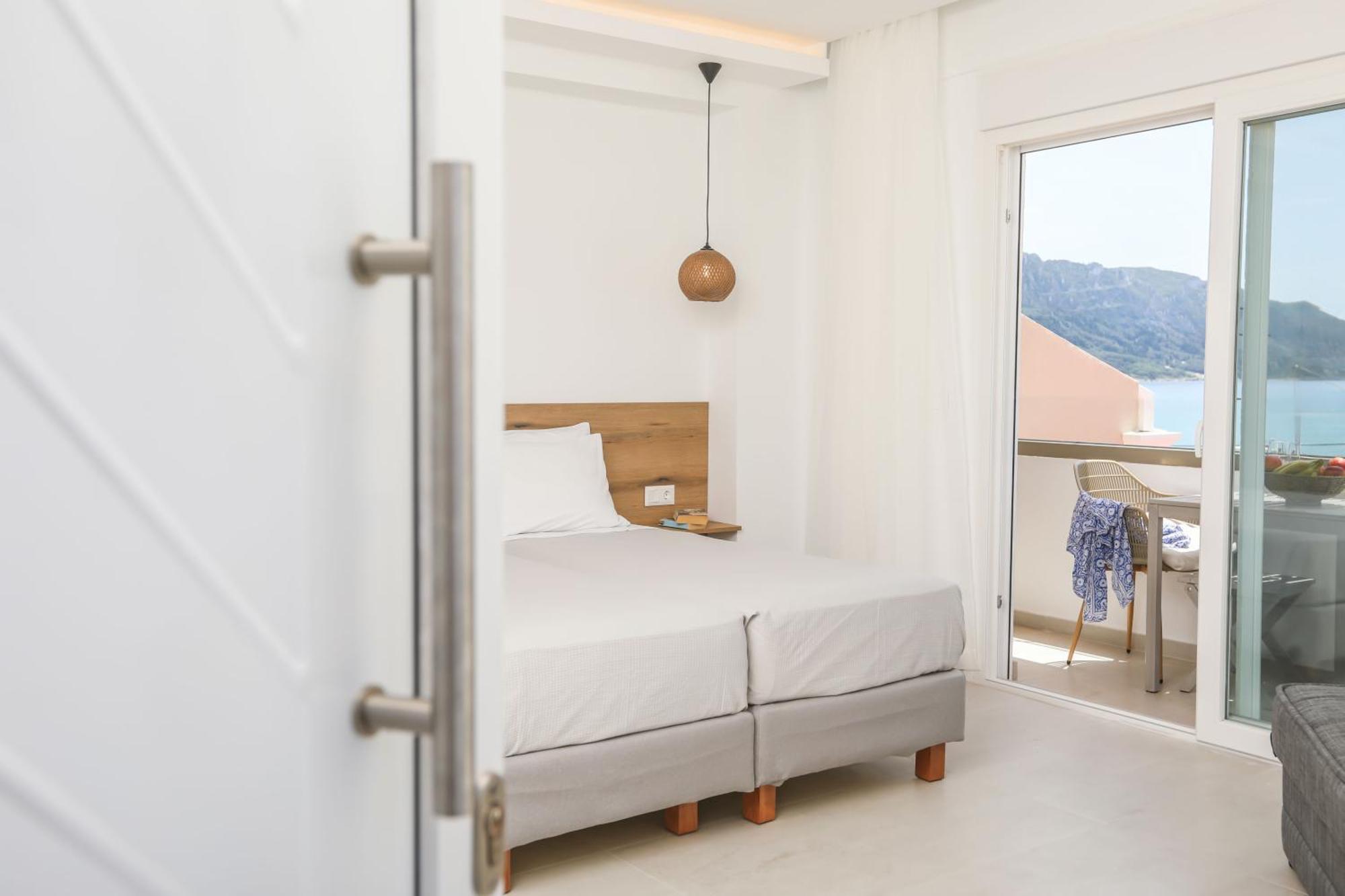 Magdachris Luxury Rooms Agios Georgios Pagon Esterno foto