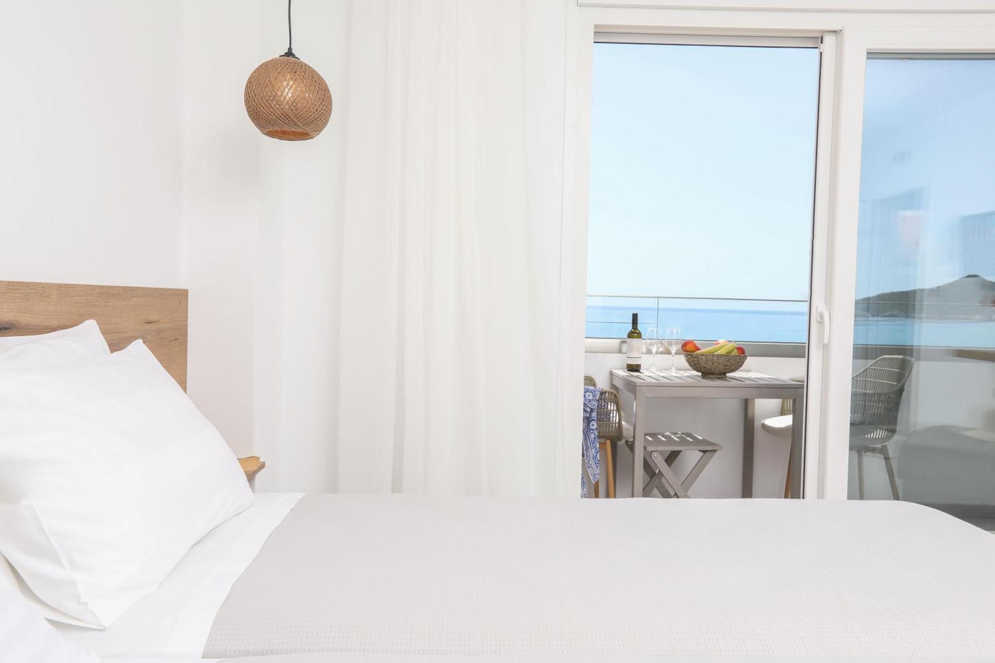 Magdachris Luxury Rooms Agios Georgios Pagon Esterno foto